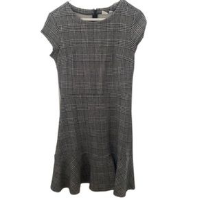 Gap Black and White Houndstooth Dress with Cap Sleeves and Ruffled Hem